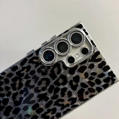 Funda leopardo negra para Galaxy S24 S23 S22 Ultra con elegante cadena de cristales