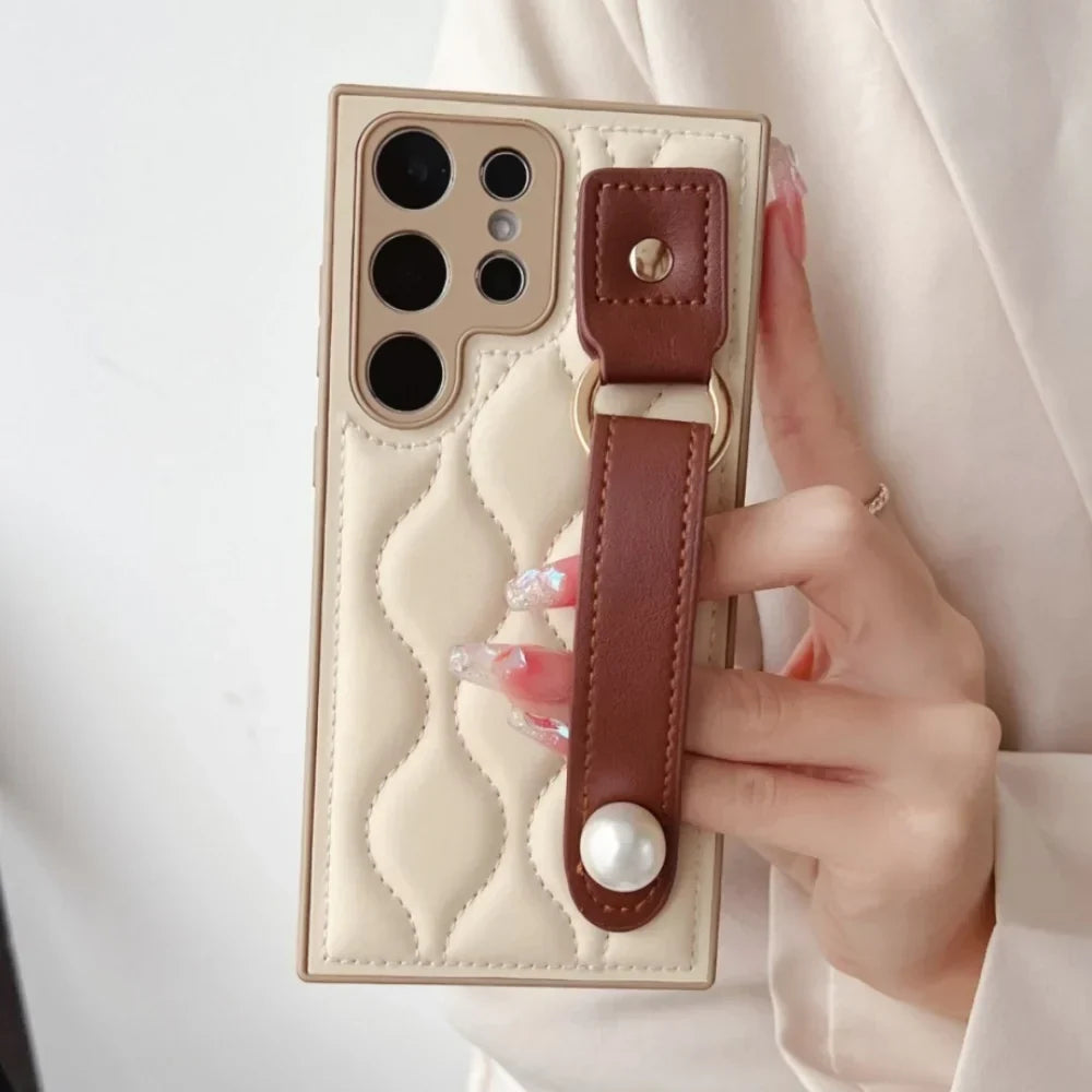 Funda de lujo con ondas retro para Samsung S23 S24 S25 Ultra Plus con correa de perlas