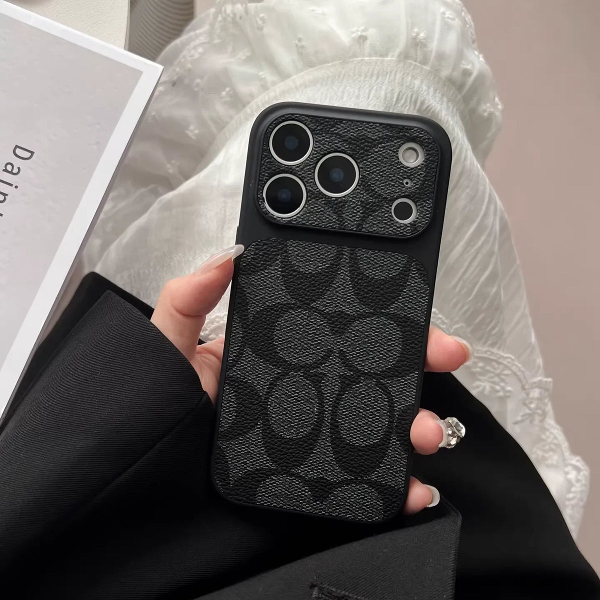 https://cdn.shopify.com/s/files/1/0960/8599/9955/files/lux_case_9.webp?v=1768507356